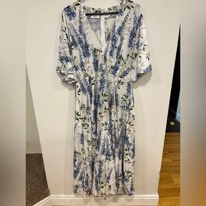 Floral Blue and White Women's maxi Dress with pockets